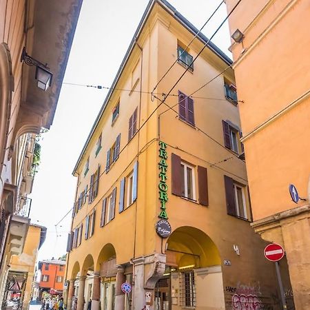 Old Town Via Marsala Apartment Bologna Bagian luar foto