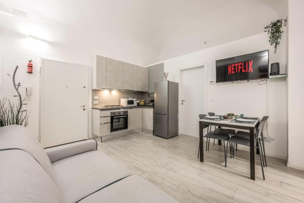 Old Town Via Marsala Apartment Bologna Bagian luar foto